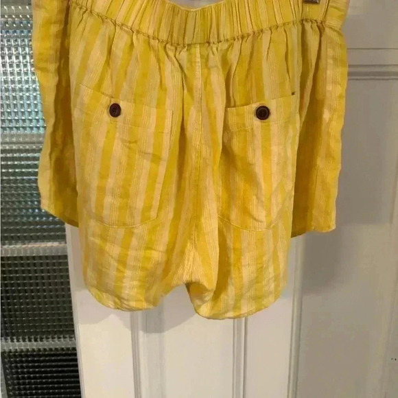 Patagonia women’s wrap shorts. Tie & stretch waist size medium - Picture 6 of 11